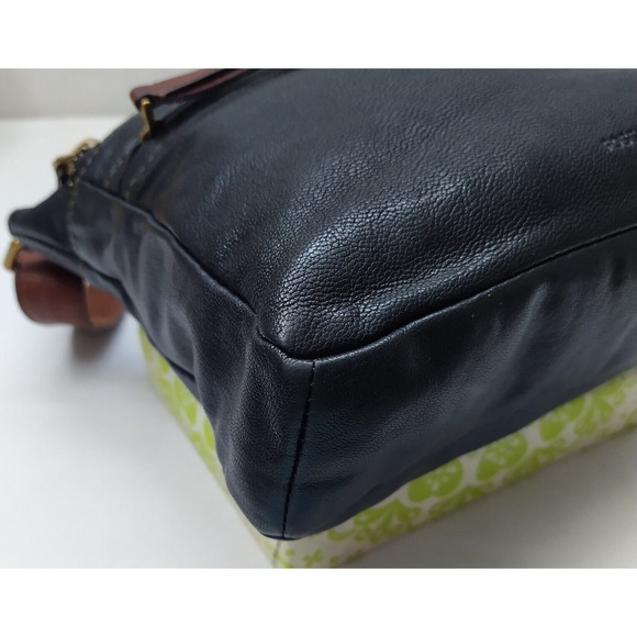 Fossil Black Pebbled Leather Zipper Pockets Crossbody Bag - Picture 7 of 16